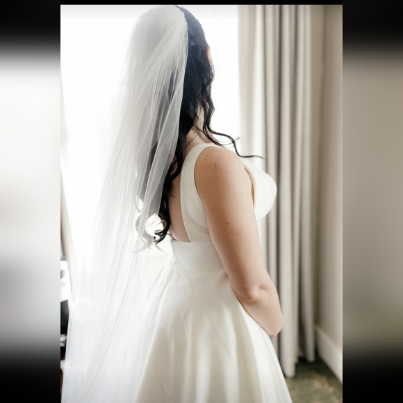 White Cathedral Length Veil - Picture 2 of 3